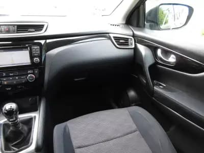 Vendo Nissan Qashqai 2015 - 13490 EUR, 216000 km - AUTO.MOTO.pt