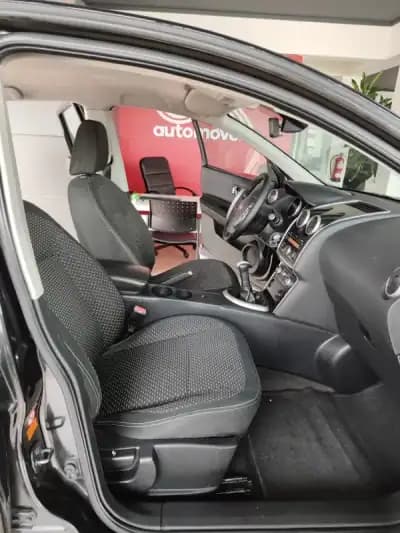 Vendo Nissan Qashqai 2010 - 6750 EUR, 250000 km - AUTO.MOTO.pt