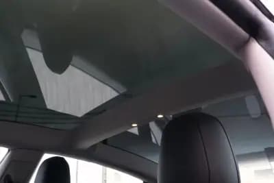 Vendo Tesla Model 3 2023 - 31999 EUR, 67000 km - AUTO.MOTO.pt