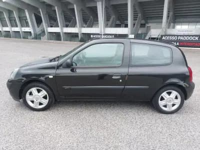 Sell Renault Clio 2004 - 2990 EUR, 268181 km - AUTO.MOTO.pt