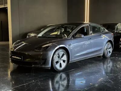 Vendo Tesla Model 3 2022 - 29990 EUR, 125900 km - AUTO.MOTO.pt