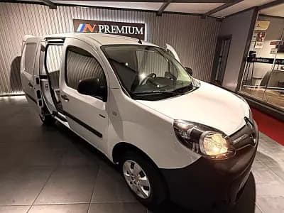 Vendo Renault Kangoo 2021 - 10990 EUR, 174000 km - AUTO.MOTO.pt