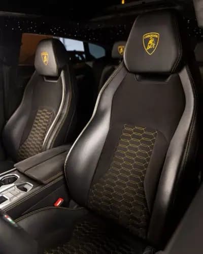 Vendo Lamborghini Urus 2020 - 305000 EUR, 104000 km - AUTO.MOTO.pt