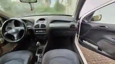 Sell Peugeot 206 CC 2000 - 600 EUR, 359000 km - AUTO.MOTO.pt