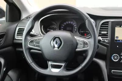 Sell Renault Mégane 2020 - 13990 EUR, 180000 km - AUTO.MOTO.pt