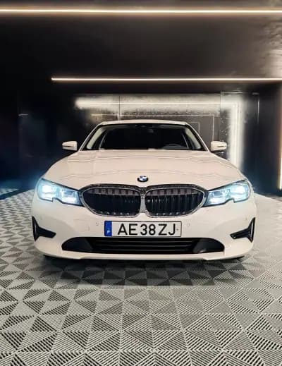 Vendo BMW 330e 2021 - 28750 EUR, 122142 km - AUTO.MOTO.pt