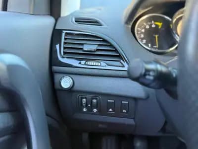 Sell Renault Mégane Coupe 2014 - 12900 EUR, 155557 km - AUTO.MOTO.pt