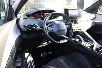 Vendo Peugeot 5008 2021 - 24900 EUR, 163348 km - AUTO.MOTO.pt