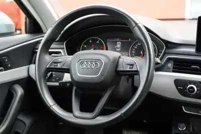 Vendo Audi A4 2019 - 19990 EUR, 168000 km - AUTO.MOTO.pt