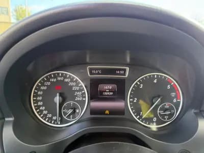Vendo Mercedes-Benz A 180 2015 - 14250 EUR, 155500 km - AUTO.MOTO.pt