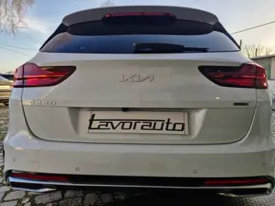 Vendo Kia Ceed SW 2023 - 23500 EUR, 82000 km - AUTO.MOTO.pt