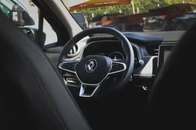 Vendo Renault Zoe 2022 - 19880 EUR, 5620 km - AUTO.MOTO.pt