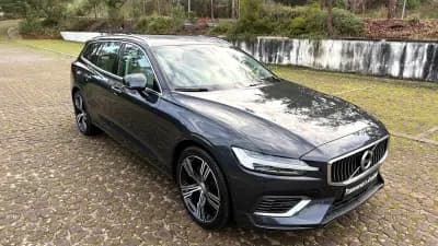 Sell Volvo V60 2020 - 26500 EUR, 129000 km - AUTO.MOTO.pt