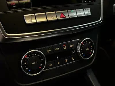 Vendo Mercedes-Benz ML 250 2015 - 27490 EUR, 135500 km - AUTO.MOTO.pt