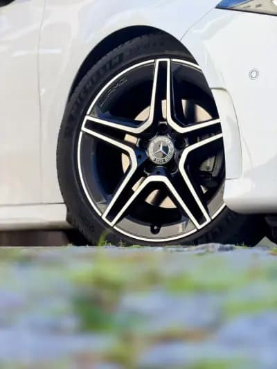 Vendo Mercedes-Benz A 180 Limousine 2020 - 29950 EUR, 97000 km - AUTO.MOTO.pt