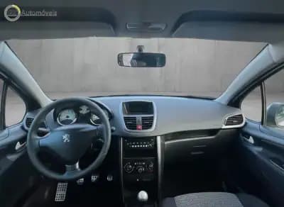 Sell Peugeot 207 2011 - 4900 EUR, 235000 km - AUTO.MOTO.pt