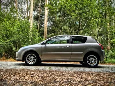 Sell Toyota Corolla 2002 - 11900 EUR, 196000 km - AUTO.MOTO.pt