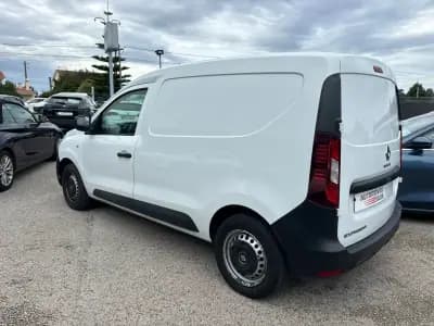 Vendo Renault Express 2022 - 13990 EUR, 123000 km - AUTO.MOTO.pt