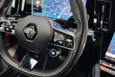 Vendo Renault Mégane E-Tech 2023 - 24450 EUR, 60913 km - AUTO.MOTO.pt