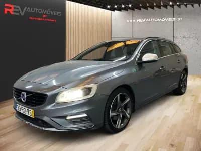 Vendo Volvo V60 2016 - 13950 EUR, 322000 km - AUTO.MOTO.pt