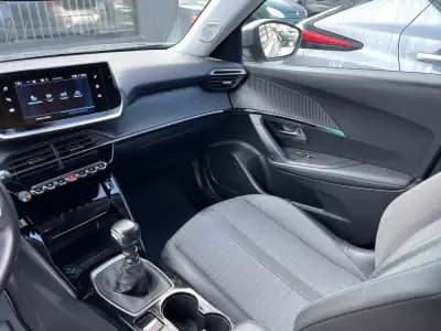 Sell Peugeot 2008 2021 - 16850 EUR, 43376 km - AUTO.MOTO.pt