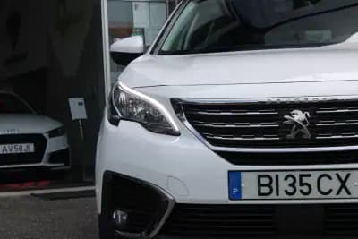 Sell Peugeot 5008 2019 - 19990 EUR, 114332 km - AUTO.MOTO.pt