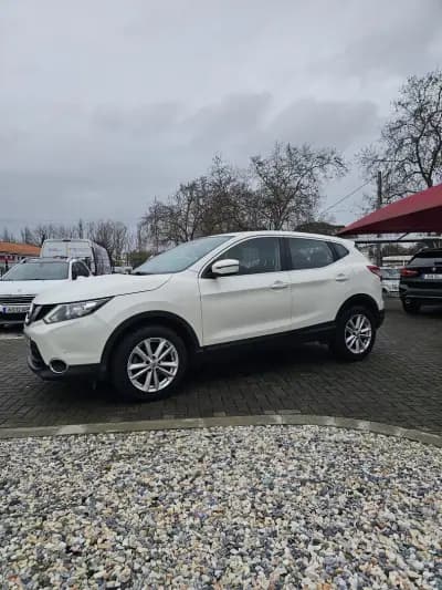Sell Nissan Qashqai 2015 - 14900 EUR, 183000 km - AUTO.MOTO.pt