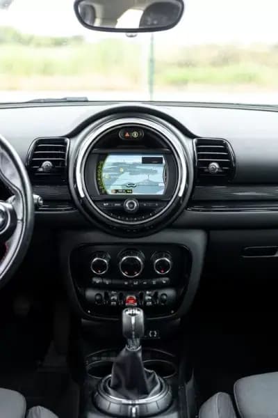 Vendo MINI Clubman 2016 - 16550 EUR, 129000 km - AUTO.MOTO.pt