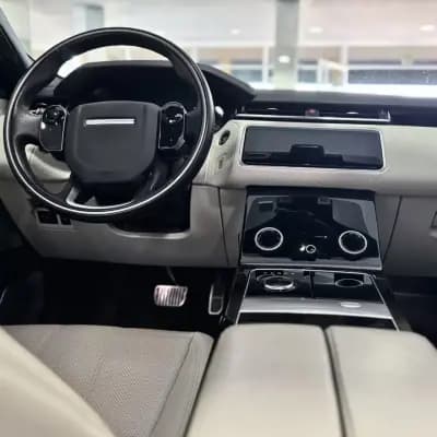 Vendo Land Rover Range Rover Velar 2019 - 45000 EUR, 75000 km - AUTO.MOTO.pt