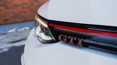 Sell Volkswagen Golf 2020 - 33000 EUR, 66500 km - AUTO.MOTO.pt