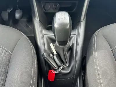 Vendo Peugeot 208 2018 - 12990 EUR, 92000 km - AUTO.MOTO.pt