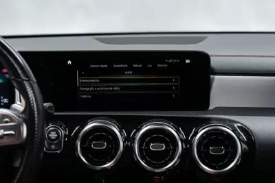 Vendo Mercedes-Benz CLA 180 2022 - 34950 EUR, 67000 km - AUTO.MOTO.pt