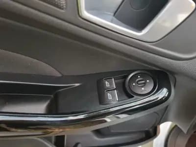 Sell Ford Fiesta 2016 - 9990 EUR, 87600 km - AUTO.MOTO.pt