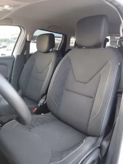 Vendo Renault Clio 2020 - 12980 EUR, 59000 km - AUTO.MOTO.pt