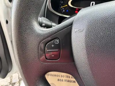 Sell Renault Clio Sport Tourer 2015 - 8750 EUR, 190000 km - AUTO.MOTO.pt