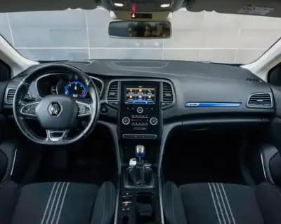 Sell Renault Mégane Sport Tourer 2018 - 15990 EUR, 126740 km - AUTO.MOTO.pt