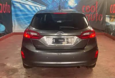 Vendo Ford Fiesta 2021 - 13999 EUR, 80000 km - AUTO.MOTO.pt