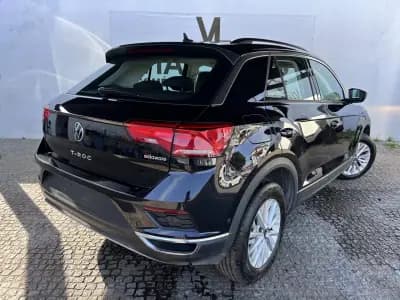 Vendo Volkswagen T-Roc 2021 - 24500 EUR, 122000 km - AUTO.MOTO.pt