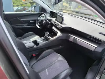 Vendo Peugeot 3008 2017 - 16900 EUR, 174123 km - AUTO.MOTO.pt