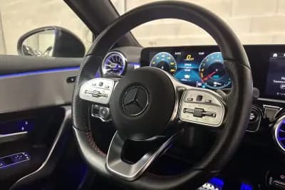 Vendo Mercedes-Benz A 250 Limousine 2022 - 31950 EUR, 32438 km - AUTO.MOTO.pt