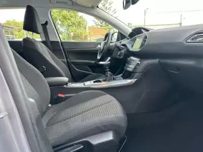 Sell Peugeot 308 SW 2020 - 16900 EUR, 147000 km - AUTO.MOTO.pt