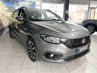 Vendo Fiat Tipo Station Wagon 2018 - 11600 EUR, 84496 km - AUTO.MOTO.pt