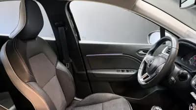 Sell Renault Captur 2023 - 16770 EUR, 70000 km - AUTO.MOTO.pt