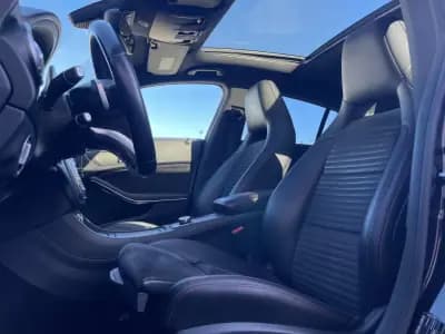 Vendo Mercedes-Benz CLA 200 2017 - 27990 EUR, 133325 km - AUTO.MOTO.pt