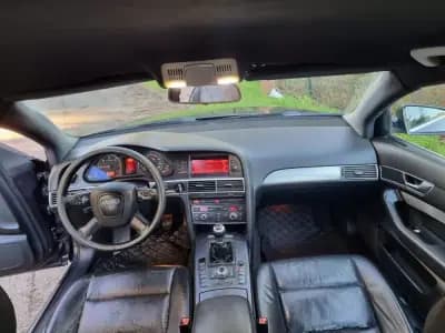 Vendo Audi A6 Avant 2006 - 7490 EUR, 386000 km - AUTO.MOTO.pt