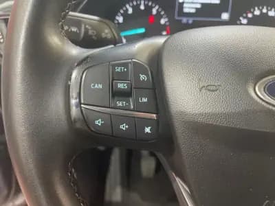 Vendo Ford Fiesta 2021 - 13999 EUR, 80000 km - AUTO.MOTO.pt