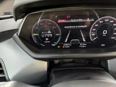 Vendo Audi e-tron GT 2023 - 62500 EUR, 53927 km - AUTO.MOTO.pt