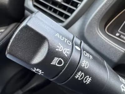 Vendo Nissan Leaf 2022 - 26950 EUR, 33000 km - AUTO.MOTO.pt