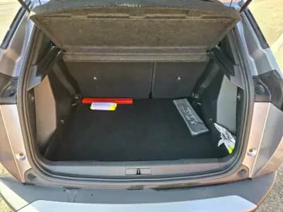 Vendo Peugeot 2008 2023 - 19450 EUR, 68870 km - AUTO.MOTO.pt