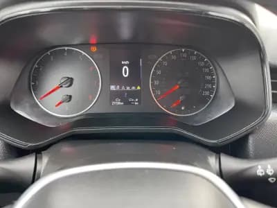 Vendo Renault Clio 2022 - 15900 EUR, 21000 km - AUTO.MOTO.pt